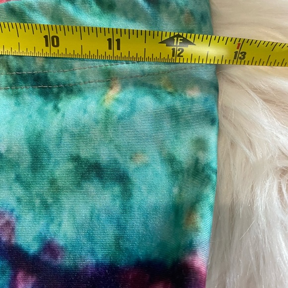 Super cute REPACTIVE ART LEGGINGS - Picture 5 of 9